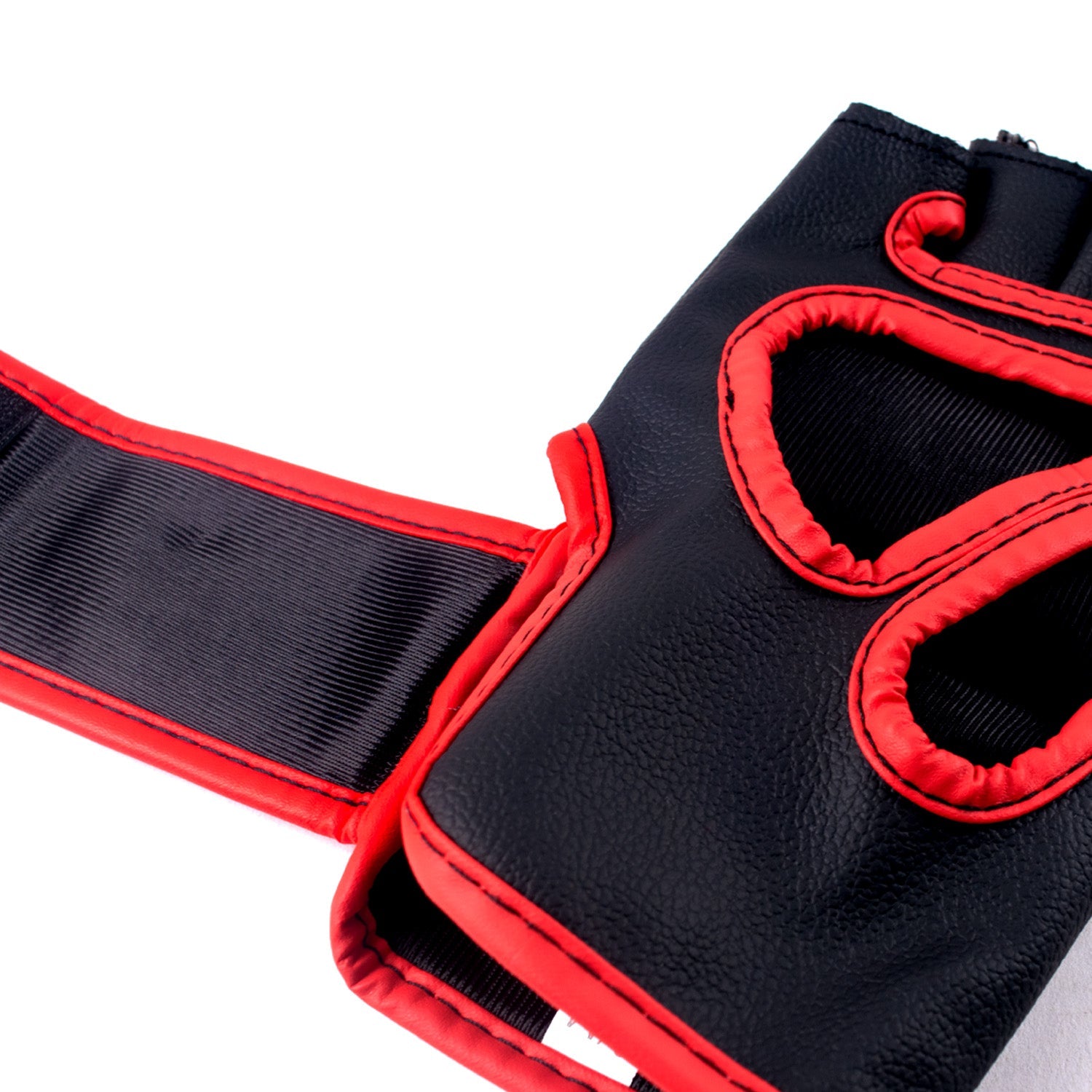 UFC MMA Contender Gloves - 5 oz