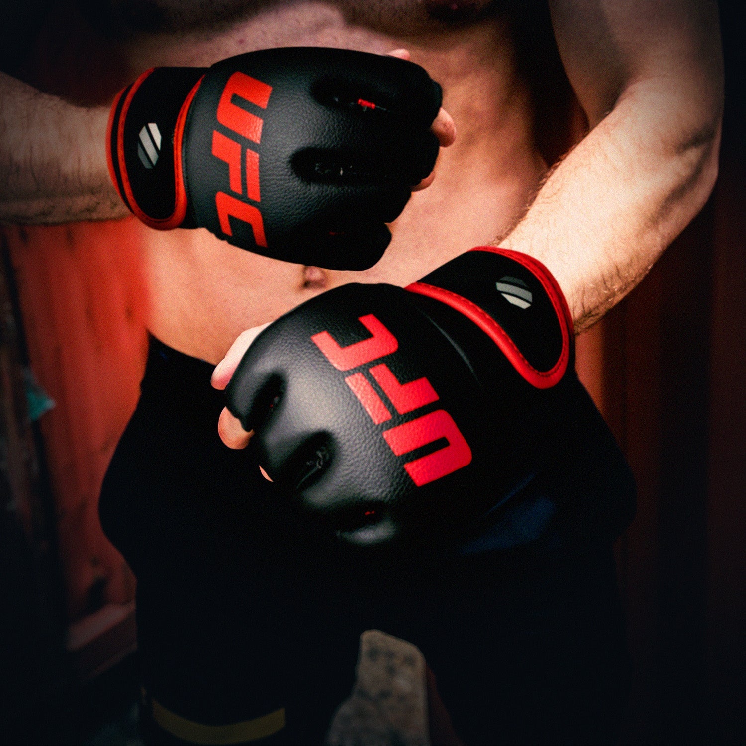 UFC MMA Contender Gloves - 5 oz